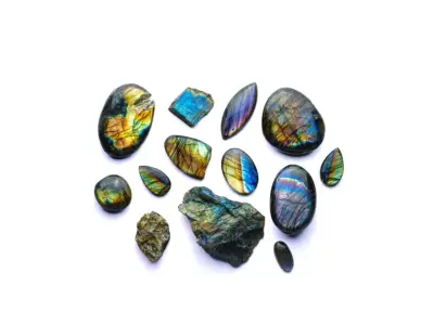 Labradorite: Properties, Uses, and Crystal Healing