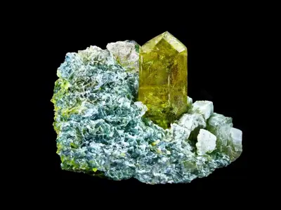 Epidote Crystal: Properties, Uses and Crystal Healing