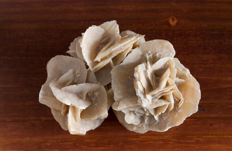 What Does Desert Rose Crystal Look Like?