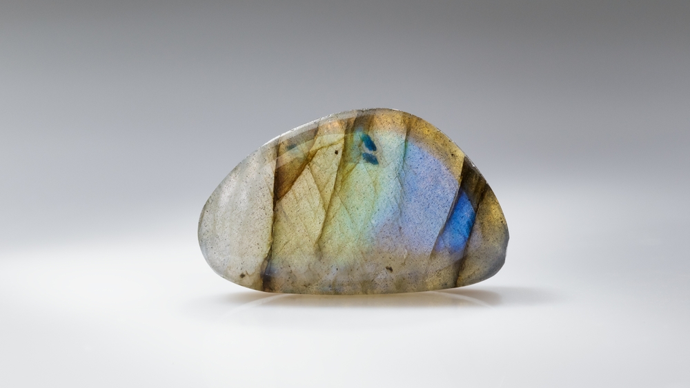 Yellow labradorite