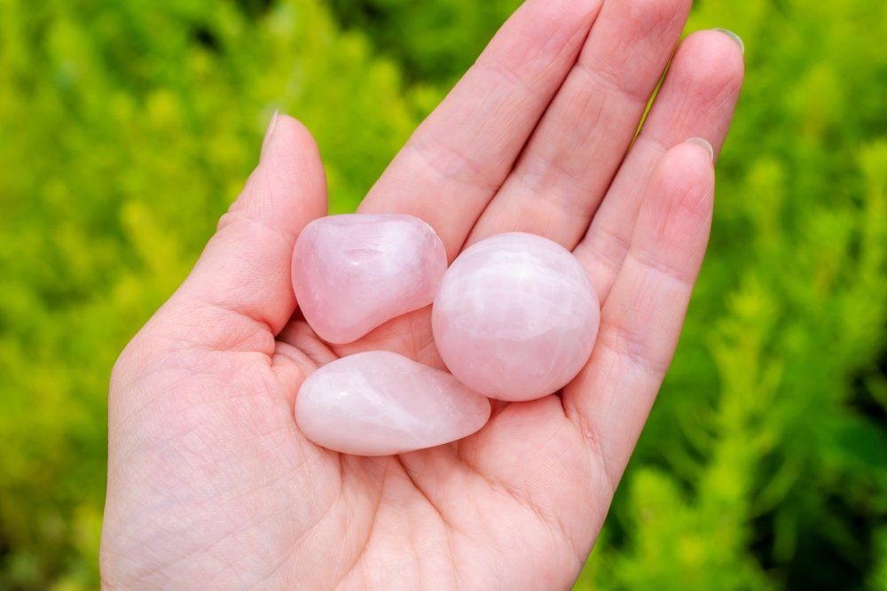 Rose quartz for menopause